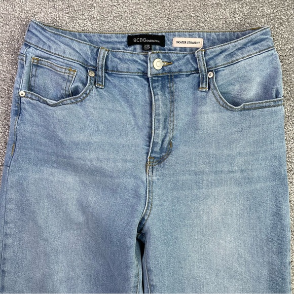 BCBGeneration Skater Straight Jeans 7/28 Light Wash Raw Hem Denim - Picture 2 of 12